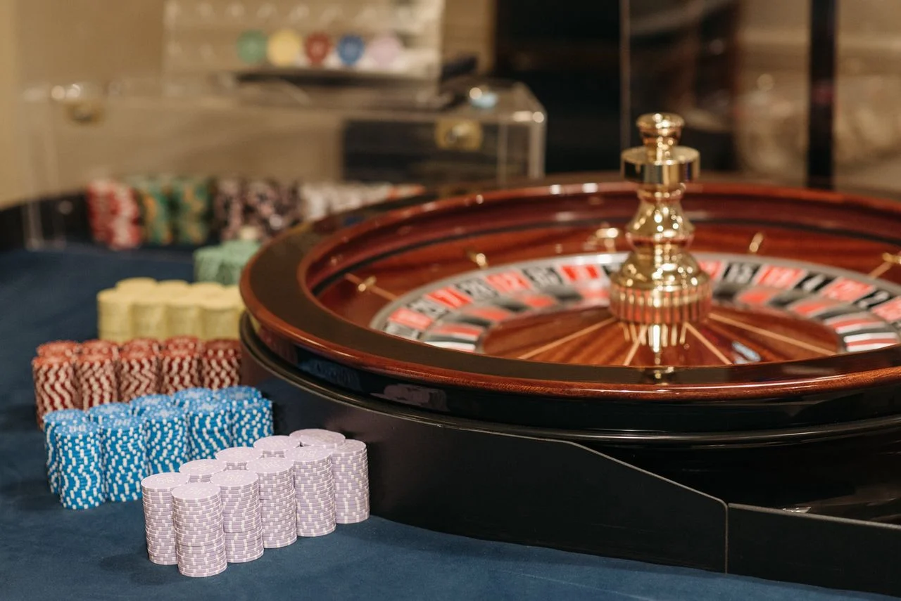 Chọn đúng bàn Baccarat tại win55.com sau khi so sánh biến thể